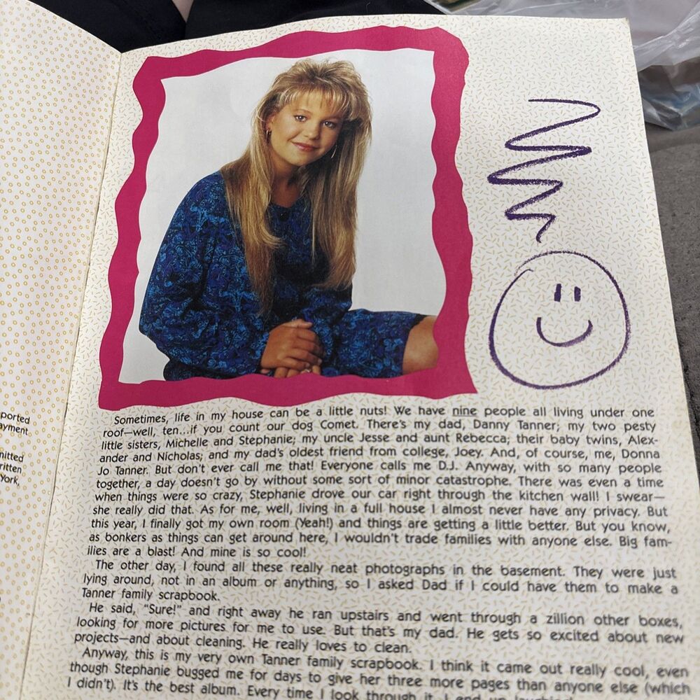 D.J.'S Full House Family Scrapbook 1992 1st Paperback Scholastic Candace Bure - Picture 7 of 16
